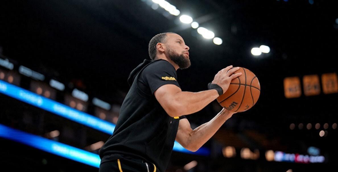 爱游戏官网-库里官方宣布爆冷新规,G2引发争议!上演精彩一战