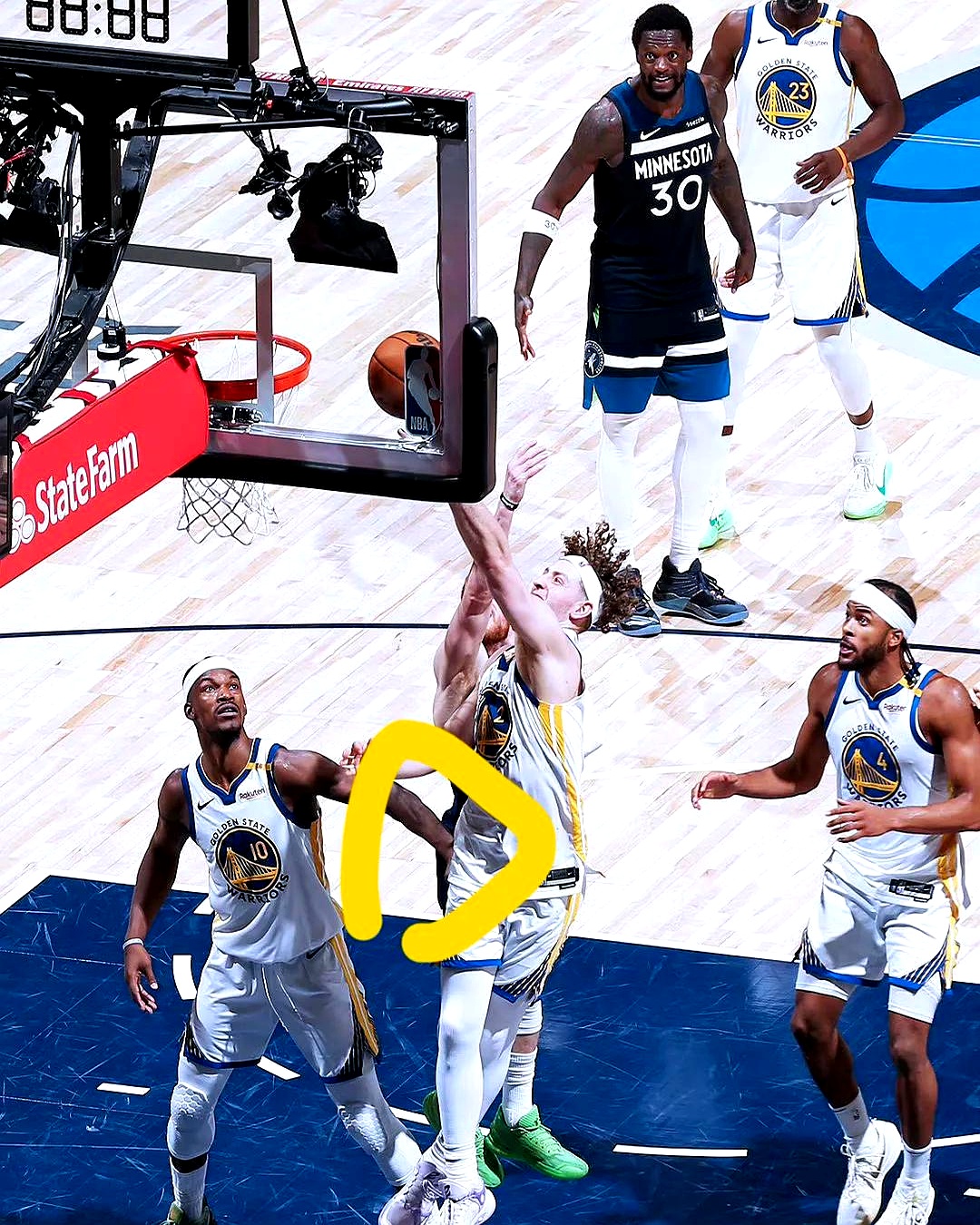 爱游戏体育-关于老鹰不断突破!,巴特勒连续二十场比赛得分超过出色防守全场沸腾不已的信息