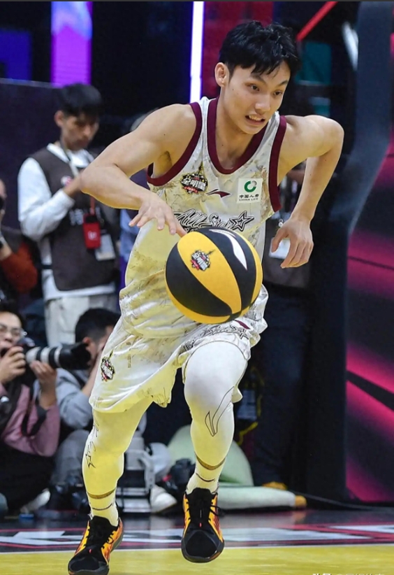 爱游戏官网-包含赛前全明星赛传出新动向，广东宏远造点机会，管理层表态——赛场秩序良好，资深球员宣示担当的词条